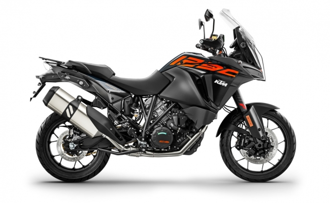 KTM 1290 SUPER ADVENTURE S BLACK  17