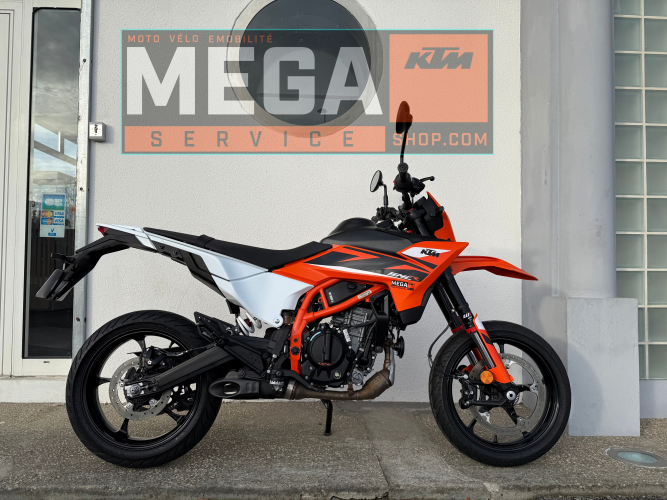 KTM 125 SMC R 2025 