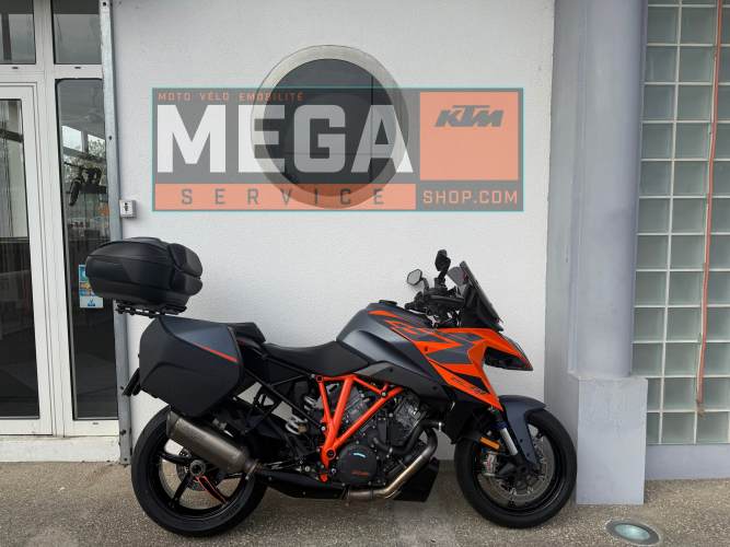 KTM 1290 SUPERDUKE GT 2023