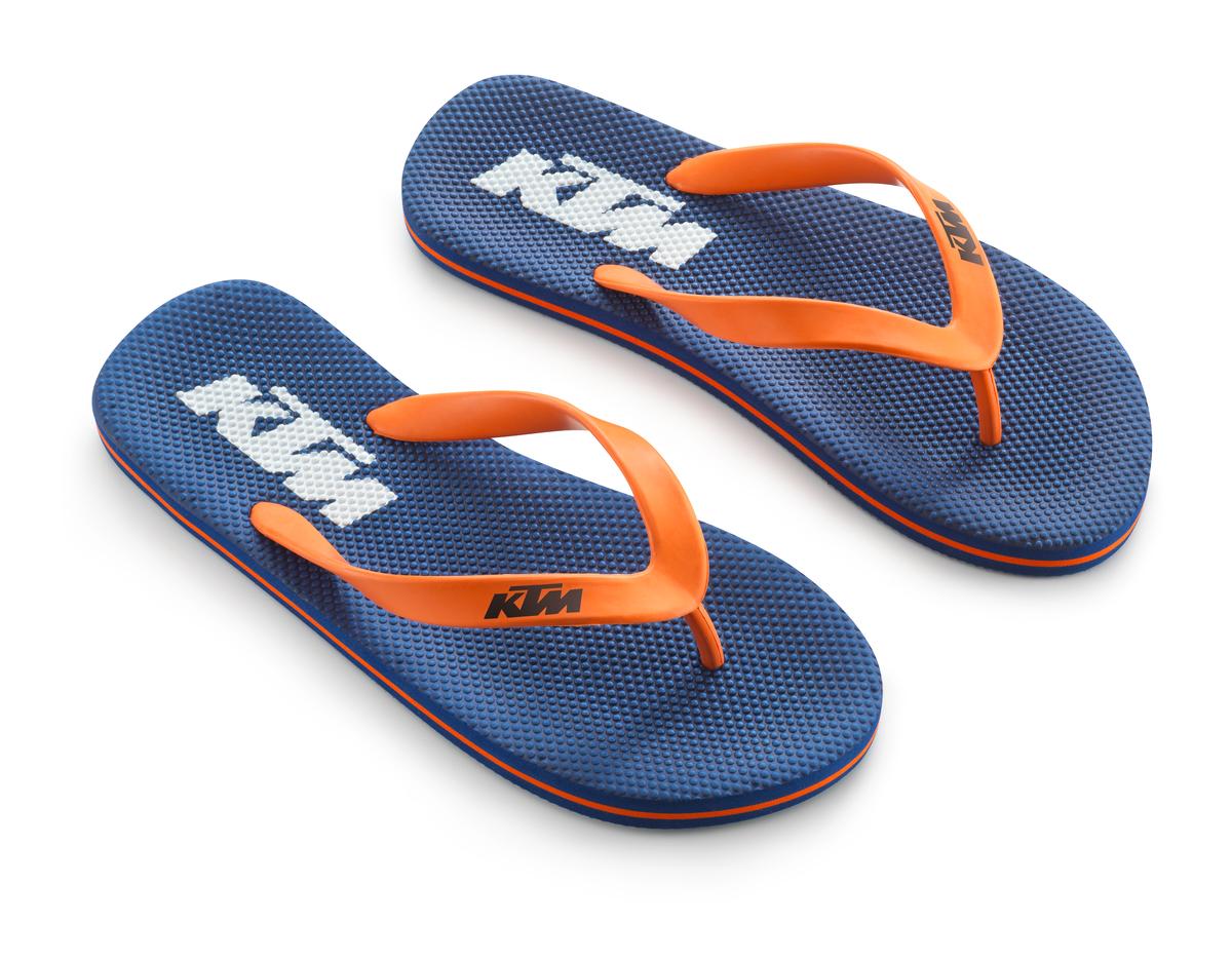 PHO-PW-PERS-VS-328632-3PW210024300-TEAM-SANDALS-FRONT-SALL-AWSG-V1