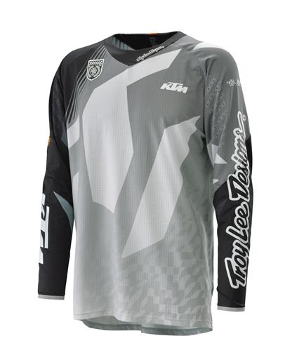 pho_pw_pers_vs_313557_3pw21000050x_se_slash_shirt_front__sall__awsg__v1